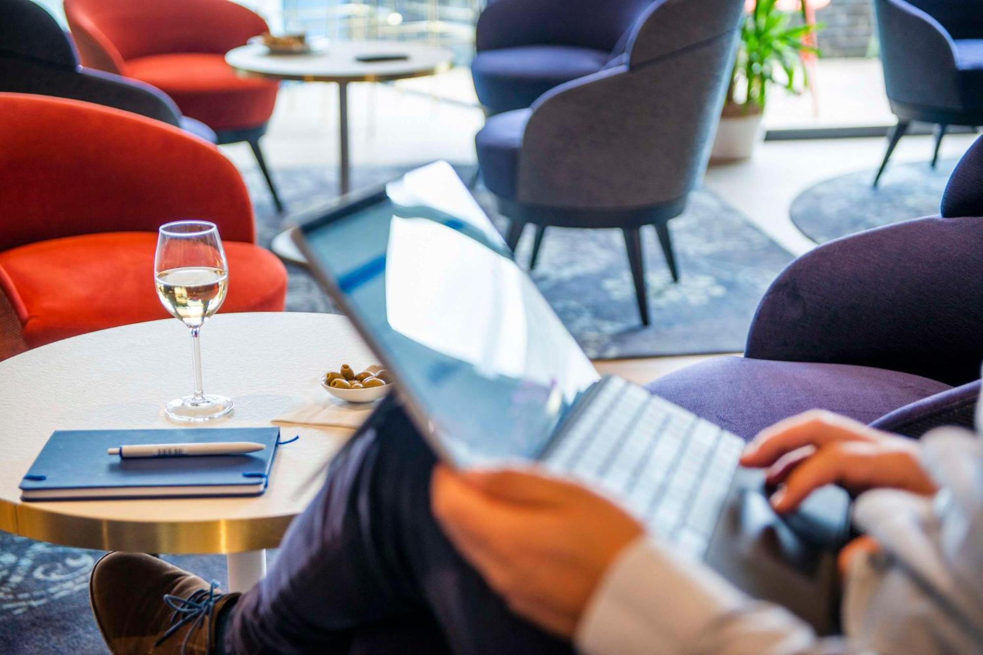 Best Western Hotel Atlantys Zenith Nantes Saint-Herblain Eksteriør billede